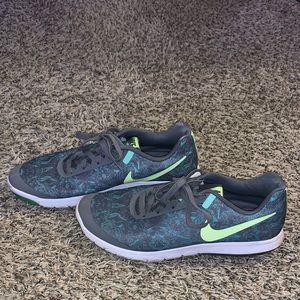 Nike shoes women’s